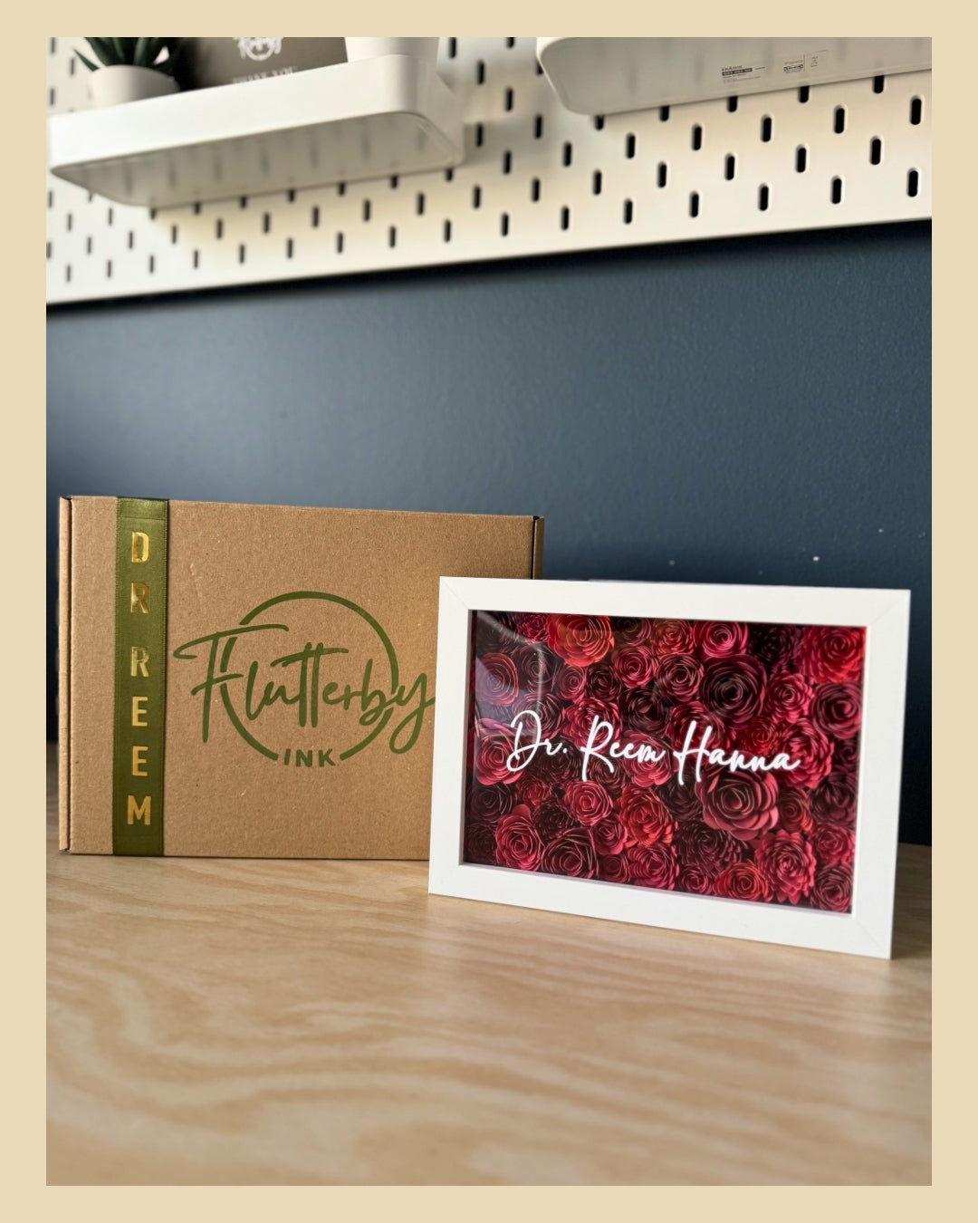 Shades of Red Flower Frame - 13x18cm