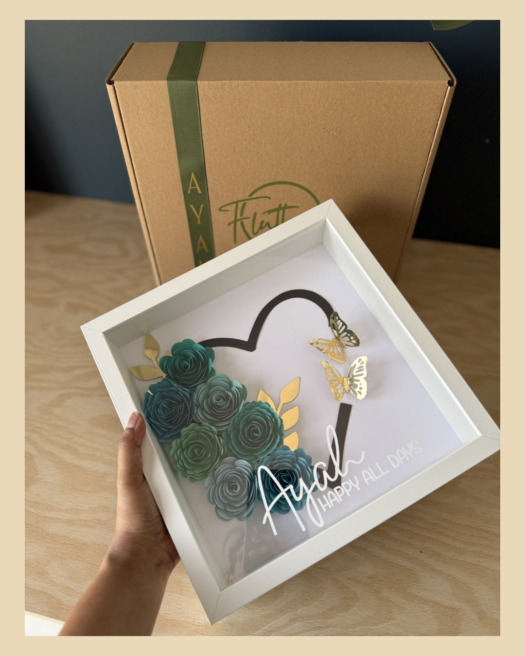 Half Heart Flower Frame - 25x25cm