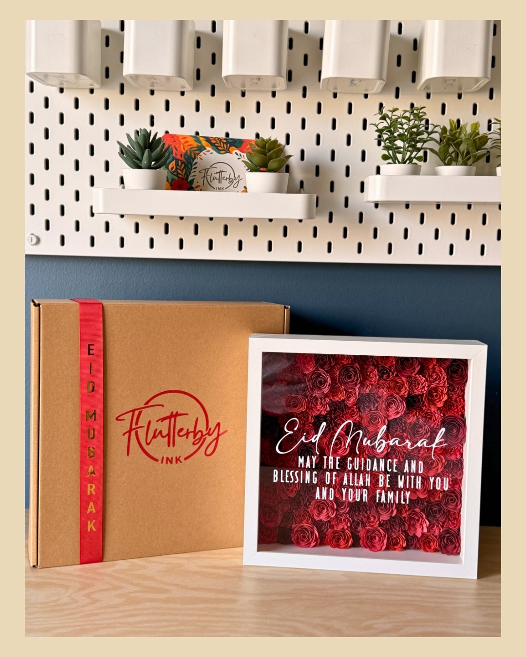 Shades of Red Flower Frame - 25x25cm